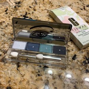 💕BRAND NEW-CLINIQUE all about shadow quad